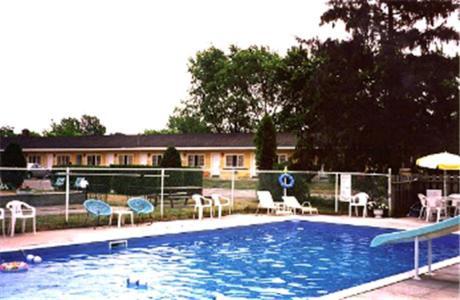 Gateway Motel Gananoque Luaran gambar