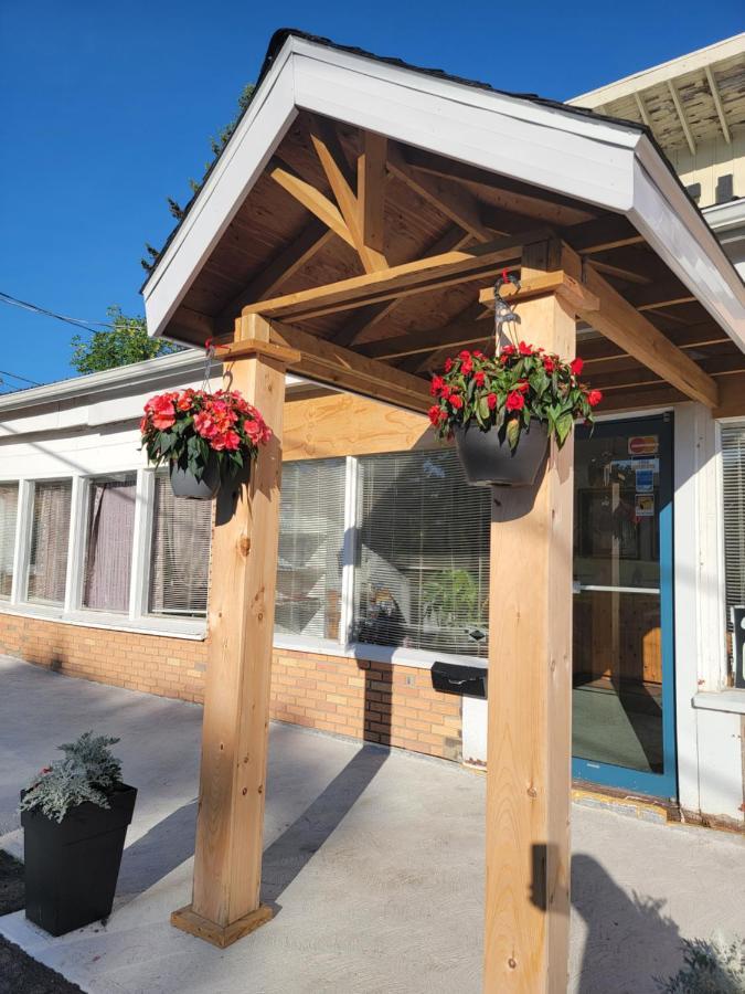 Gateway Motel Gananoque Luaran gambar