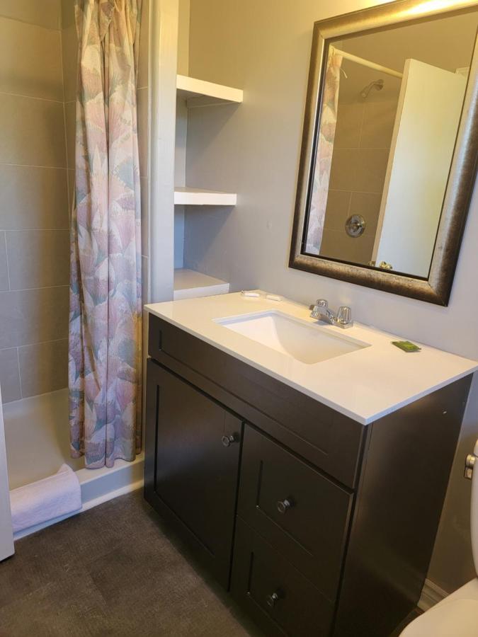 Gateway Motel Gananoque Luaran gambar