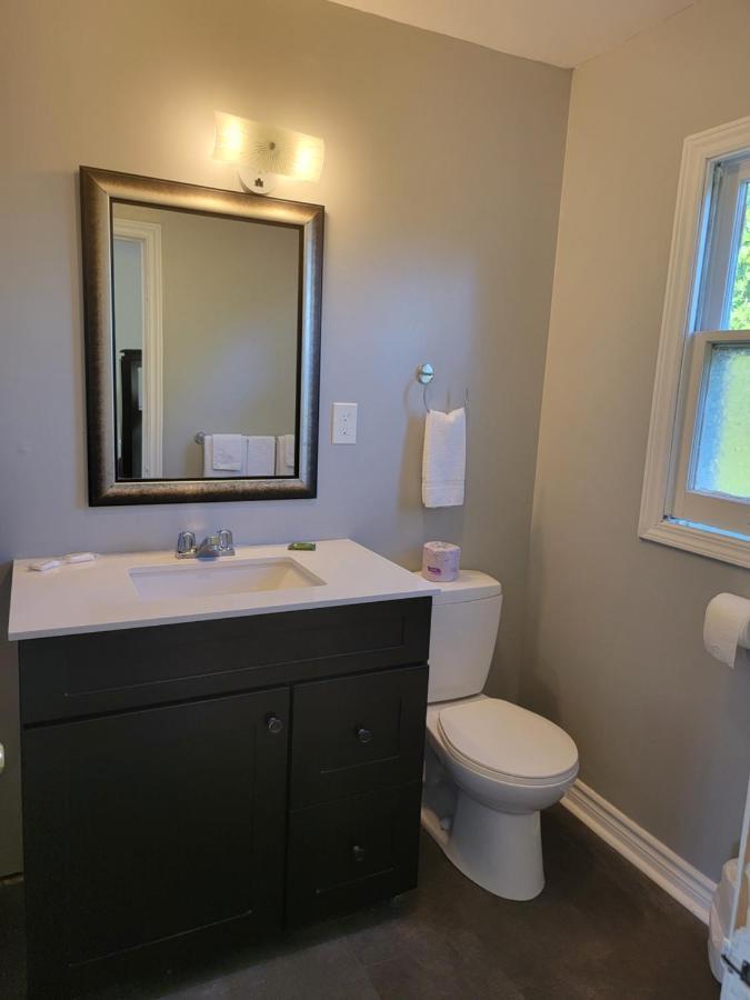Gateway Motel Gananoque Luaran gambar